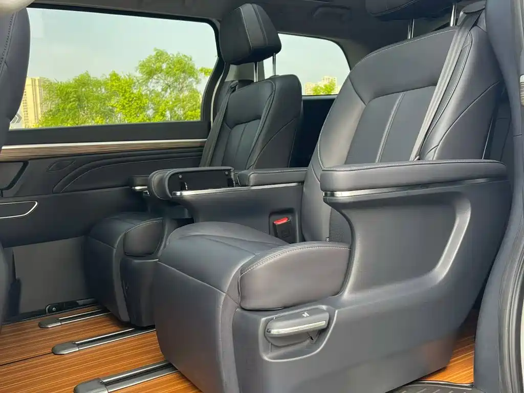 GAC Motor Trumpchi M8 — фото 13