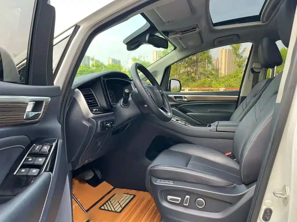 GAC Motor Trumpchi M8 — фото 14