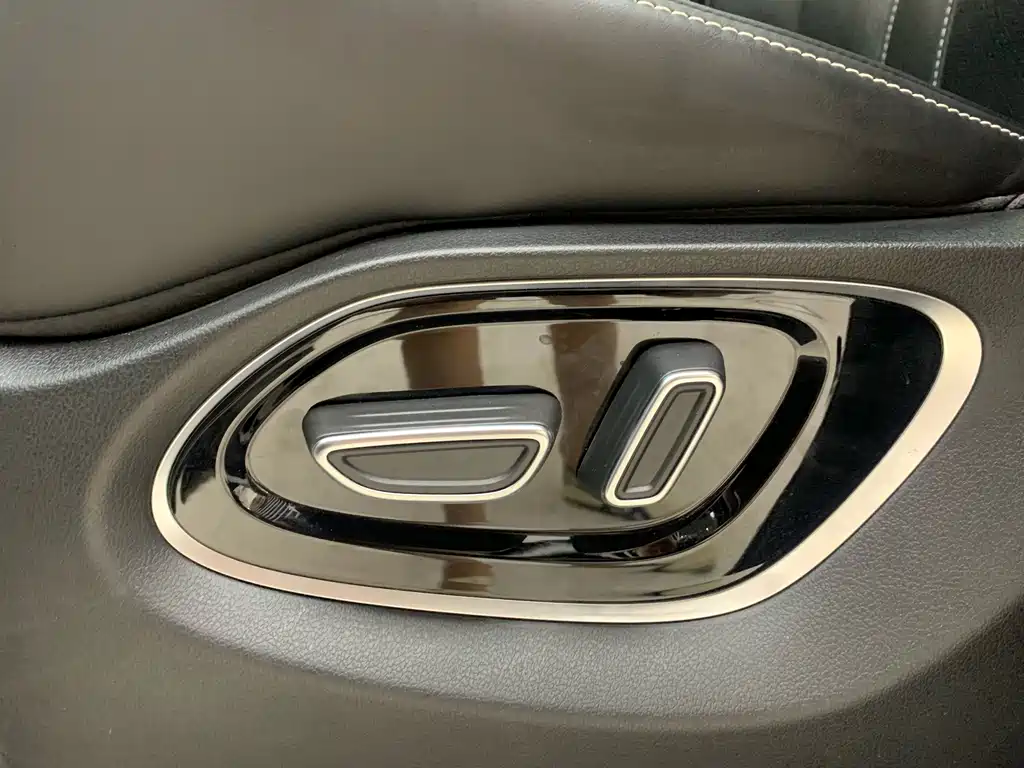 GAC Motor Trumpchi M6 — фото 13