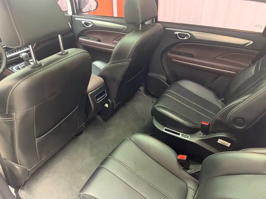GAC Motor Trumpchi M6 — фото 14