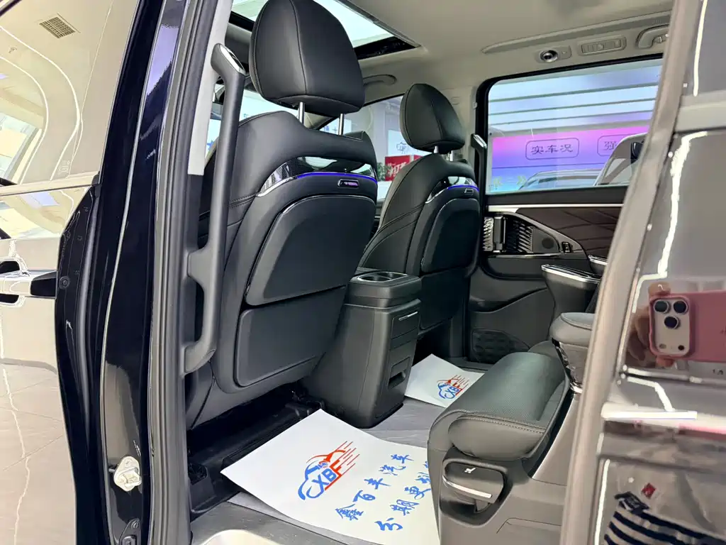 GAC Motor Trumpchi M8 — фото 8