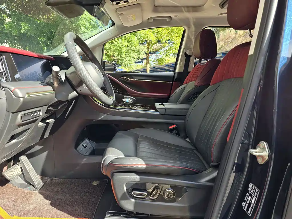 GAC Motor Trumpchi E9 — фото 15