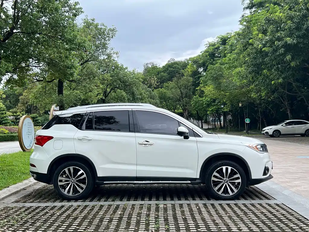 GAC Motor Trumpchi GS4 — фото 4