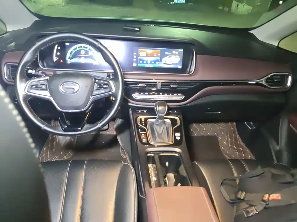 GAC Motor Trumpchi M6 — фото 13