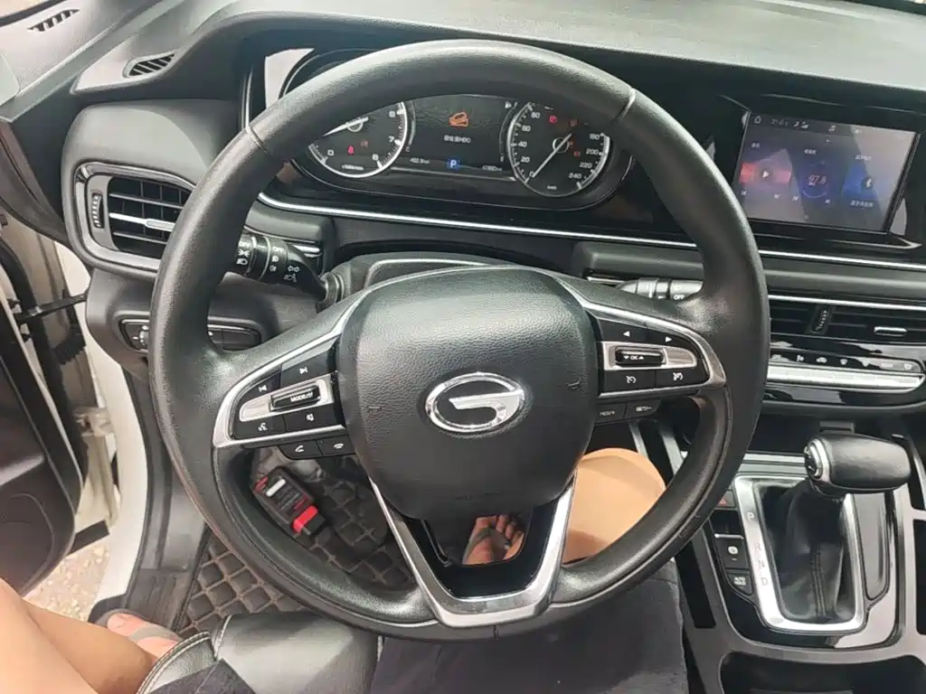 GAC Motor Trumpchi M6 — фото 11