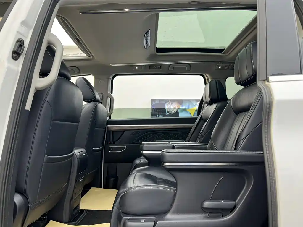 GAC Motor Trumpchi M8 — фото 8