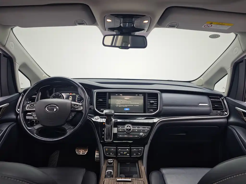 GAC Motor Trumpchi M8 — фото 11