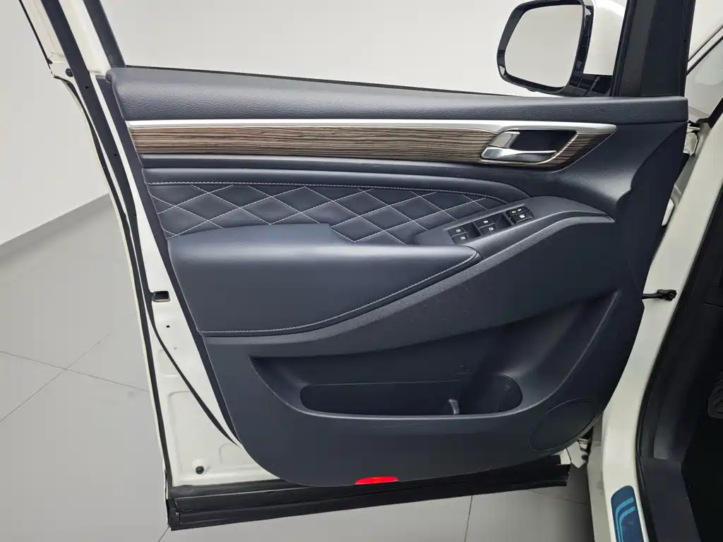 GAC Motor Trumpchi M8 — фото 14