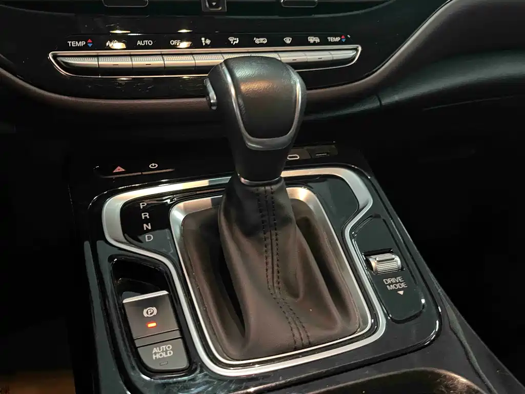 GAC Motor Trumpchi M6 — фото 6