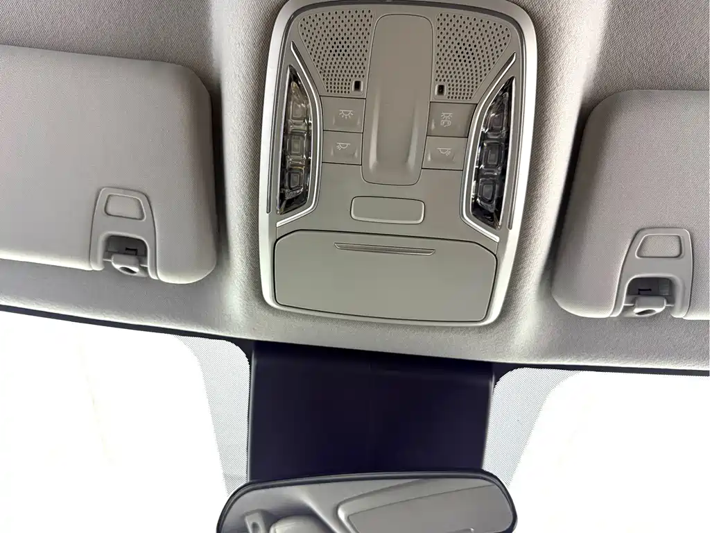 GAC Motor Trumpchi M6 — фото 19