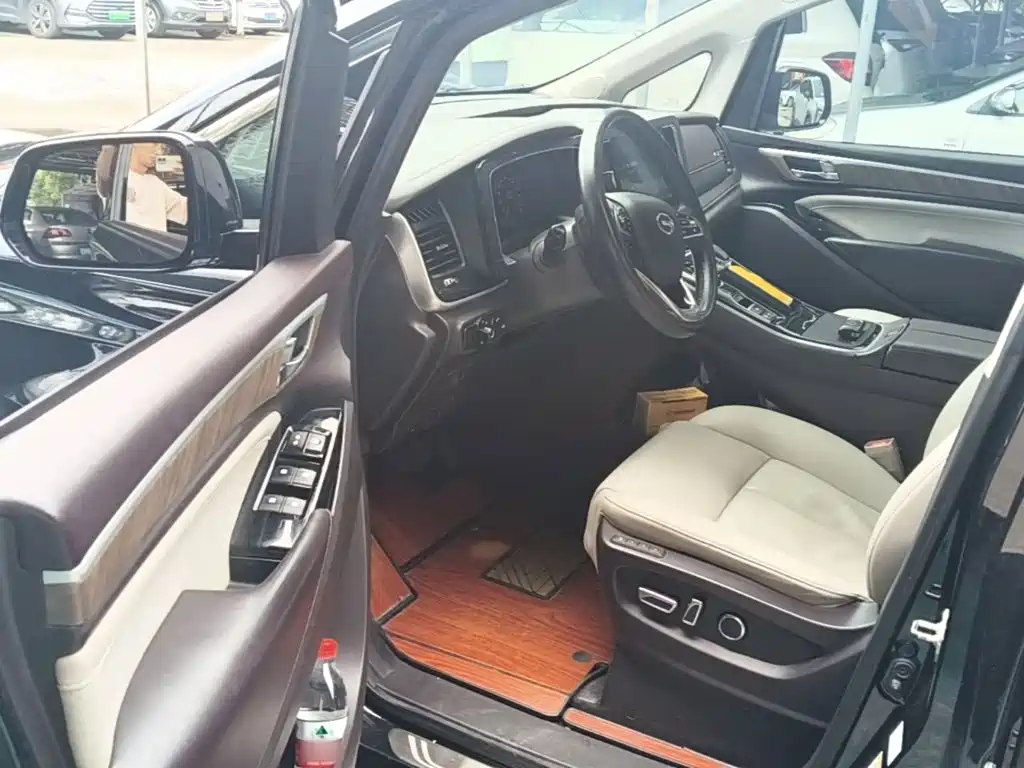 GAC Motor Trumpchi M8 — фото 16