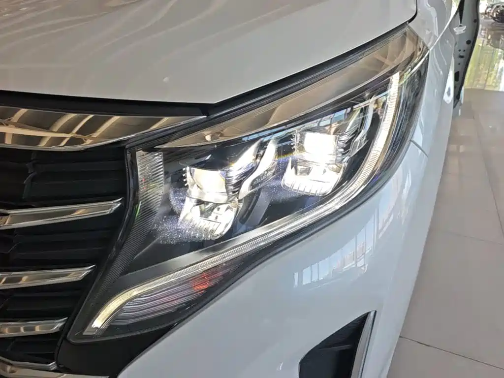 GAC Motor Trumpchi M8 — фото 24