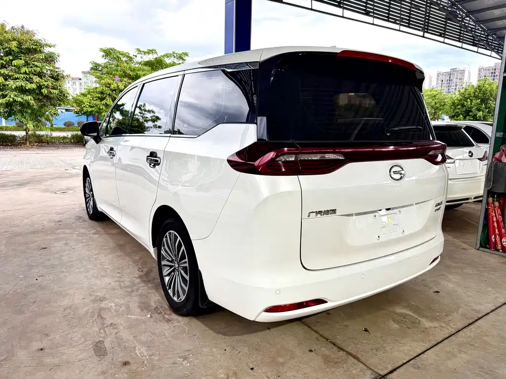 GAC Motor Trumpchi M6 — фото 9