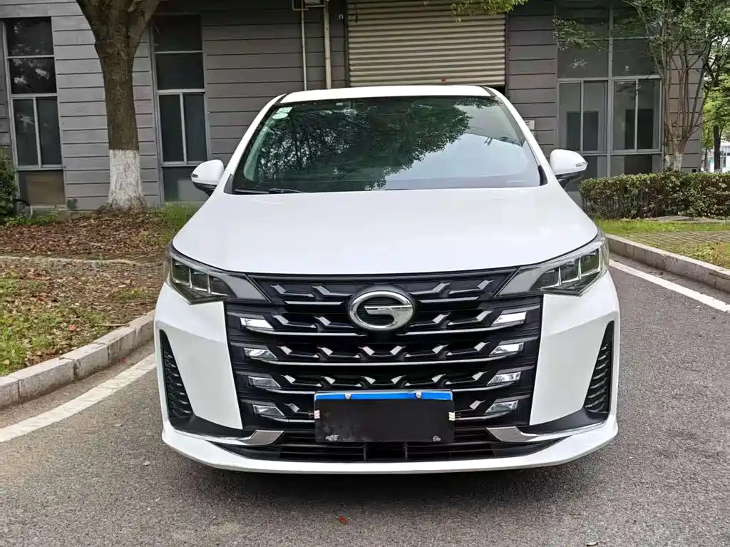 GAC Motor Trumpchi M6 — фото 2