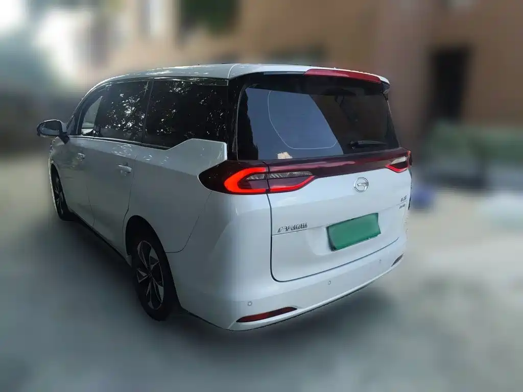 GAC Motor Trumpchi M6 — фото 25
