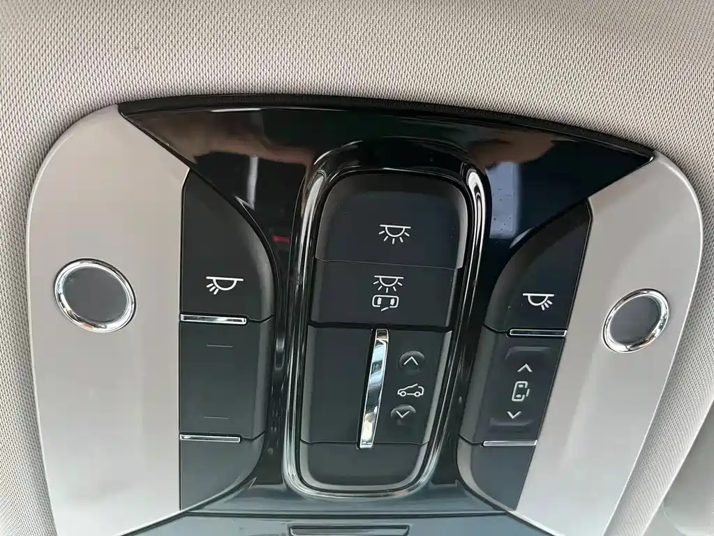 GAC Motor Trumpchi M8 — фото 14
