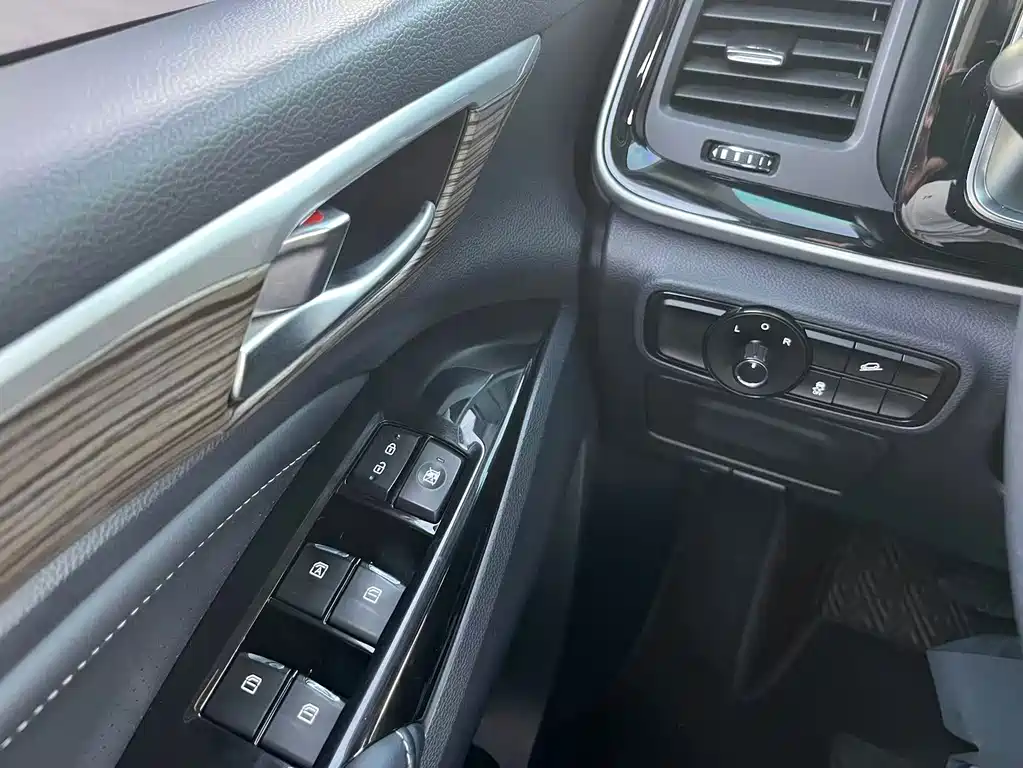 GAC Motor Trumpchi M8 — фото 15
