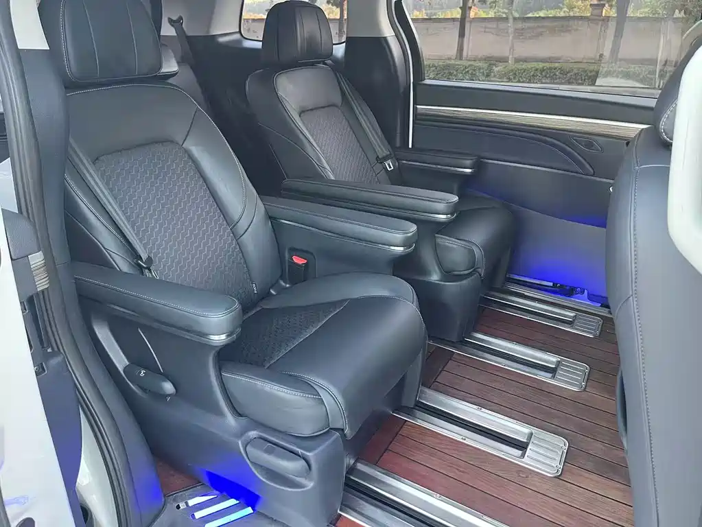 GAC Motor Trumpchi M8 — фото 9