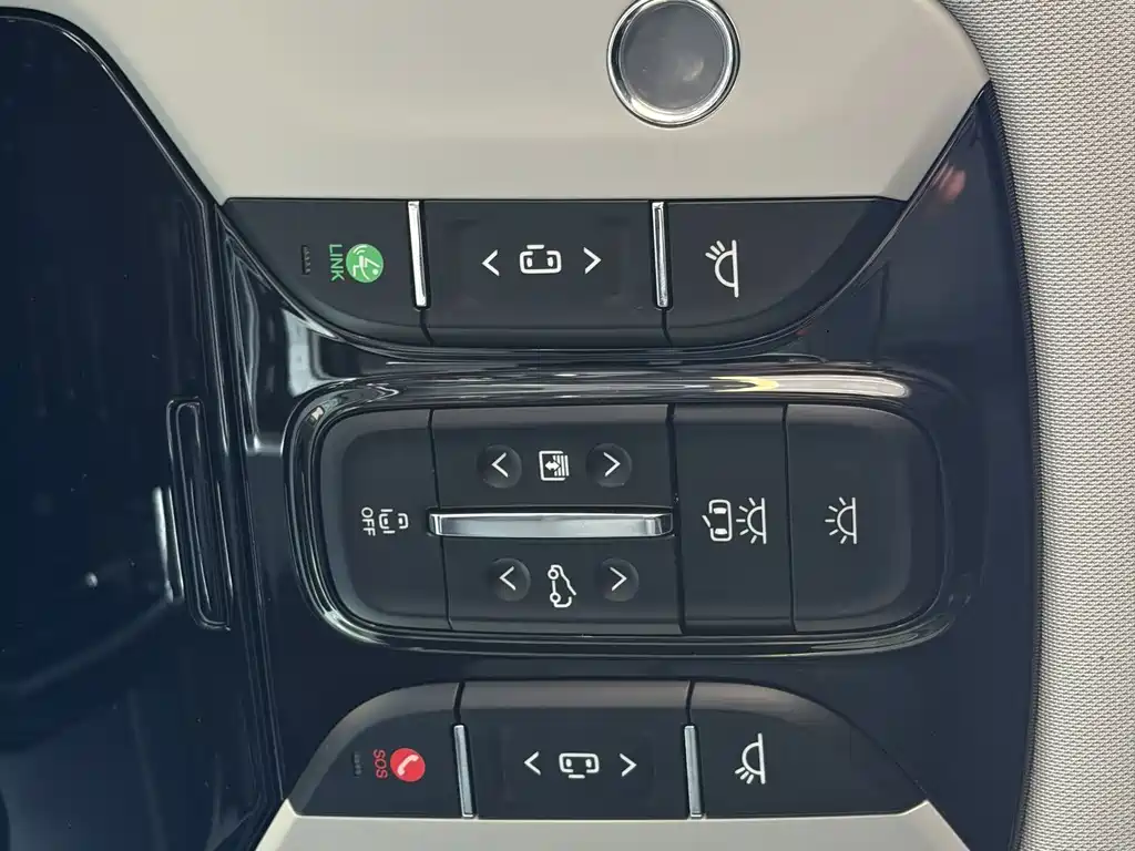 GAC Motor Trumpchi M8 — фото 20