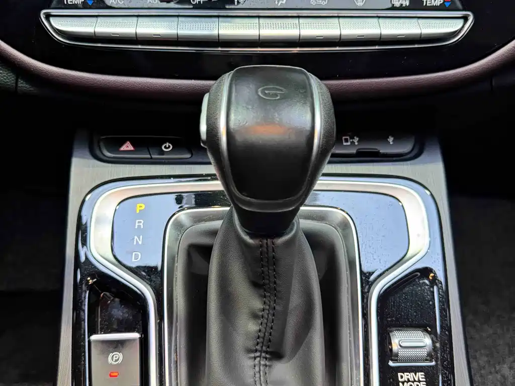 GAC Motor Trumpchi M6 — фото 17