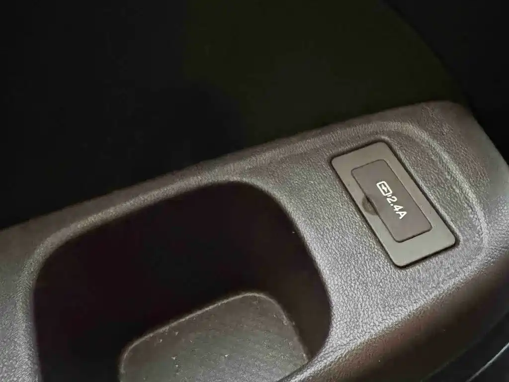 GAC Motor Trumpchi M6 — фото 38