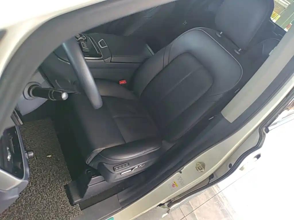 GAC Motor Trumpchi M8 — фото 15
