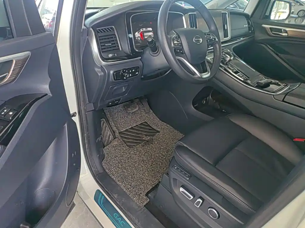 GAC Motor Trumpchi M8 — фото 16