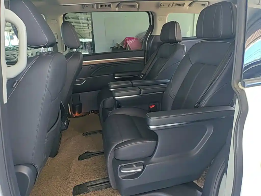 GAC Motor Trumpchi M8 — фото 17