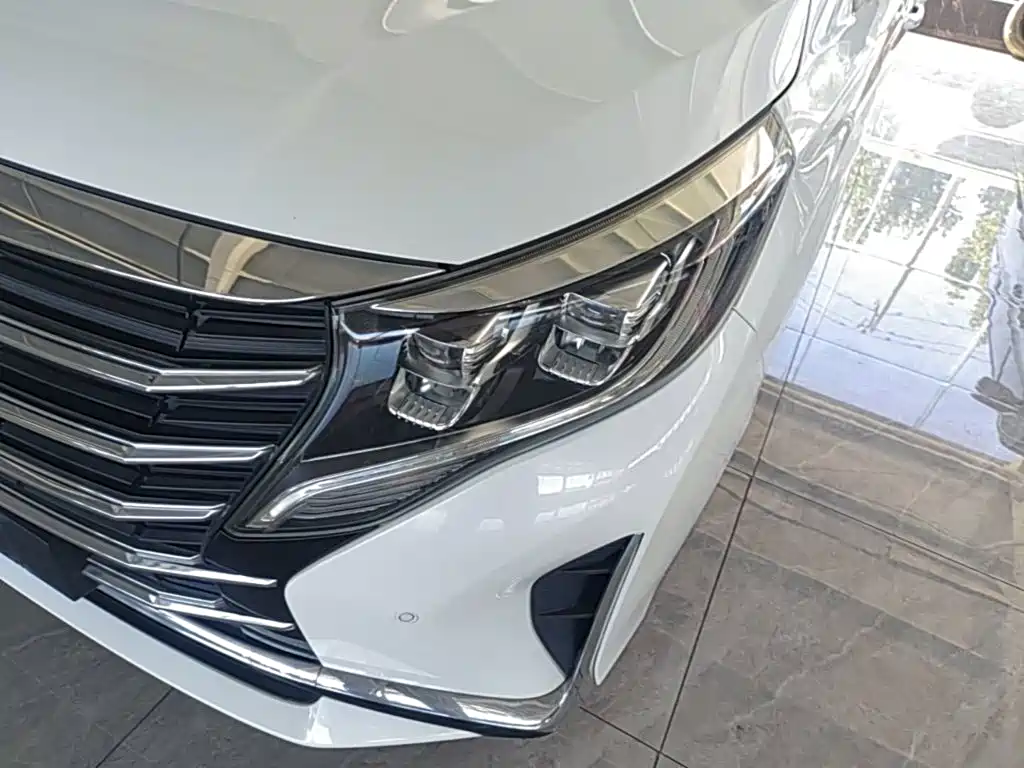 GAC Motor Trumpchi M8 — фото 24