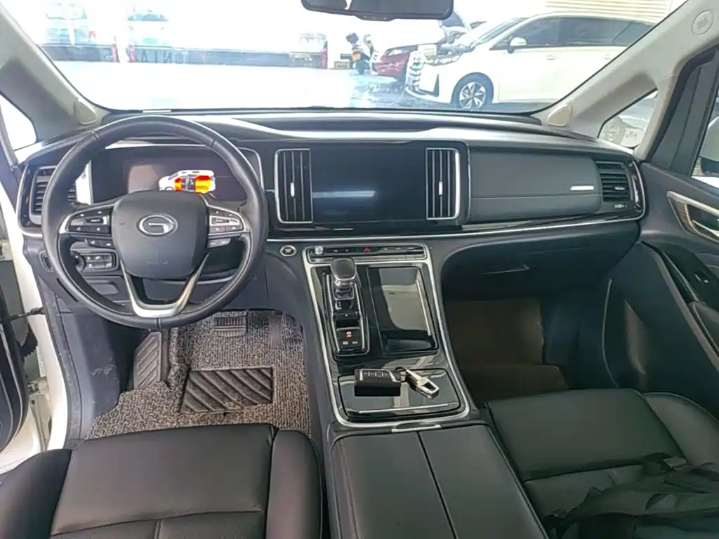 GAC Motor Trumpchi M8 — фото 10