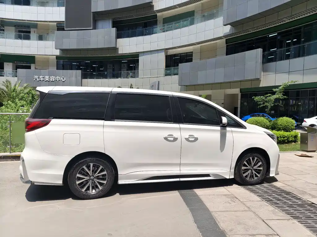 GAC Motor Trumpchi M8 — фото 7
