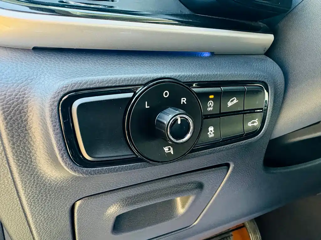 GAC Motor Trumpchi M8 — фото 15
