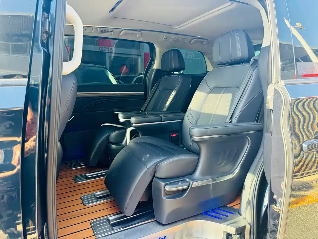 GAC Motor Trumpchi M8 — фото 18