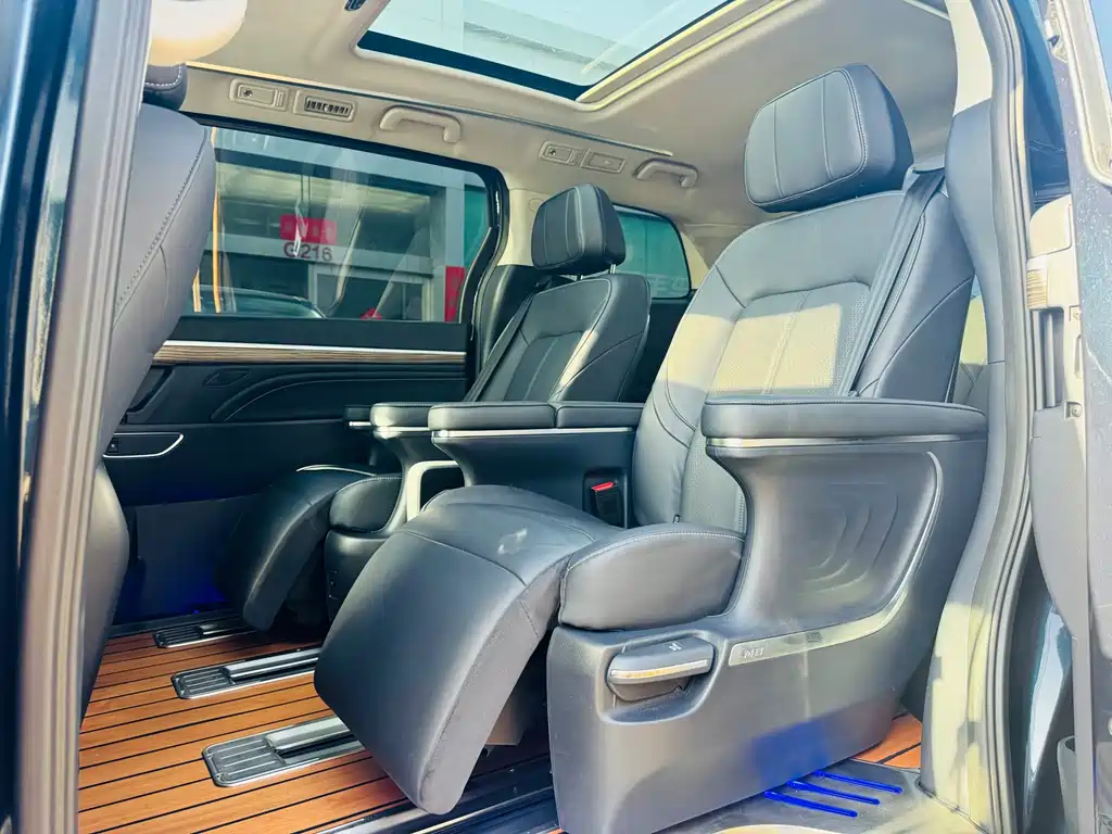 GAC Motor Trumpchi M8 — фото 20