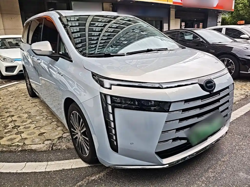GAC Motor Trumpchi E8 PHEV — фото 4