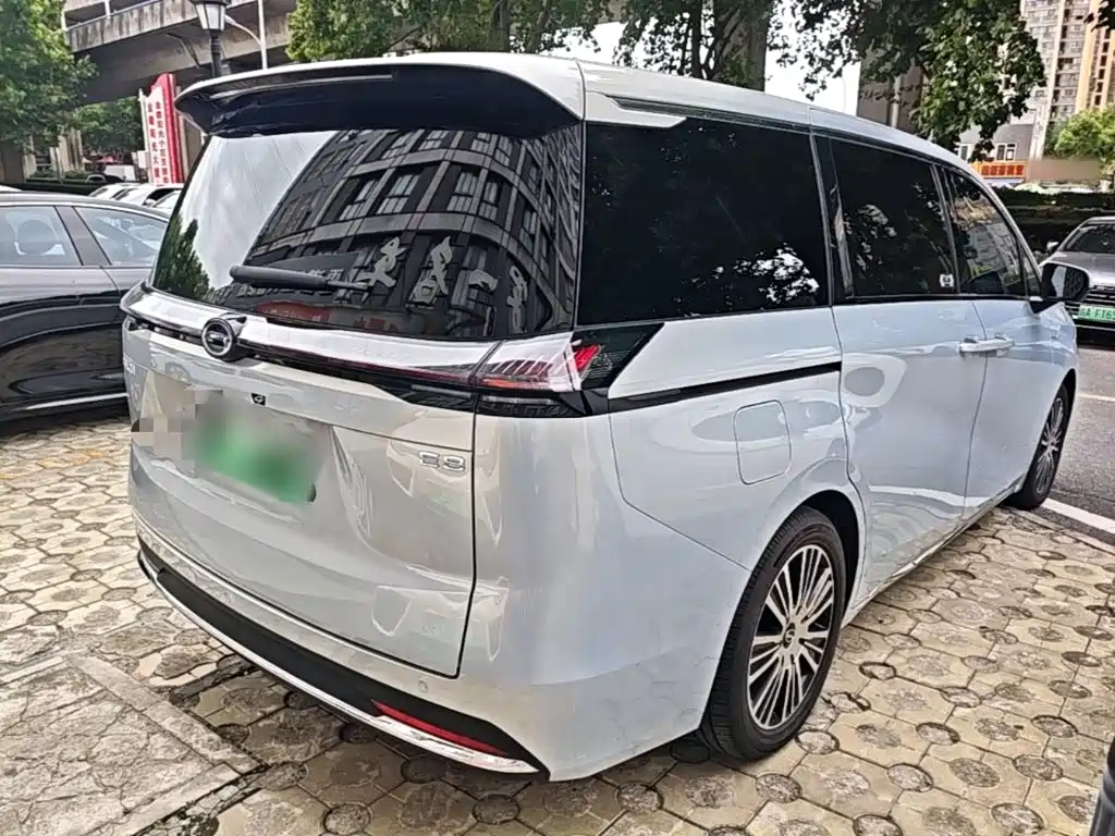 GAC Motor Trumpchi E8 PHEV — фото 7