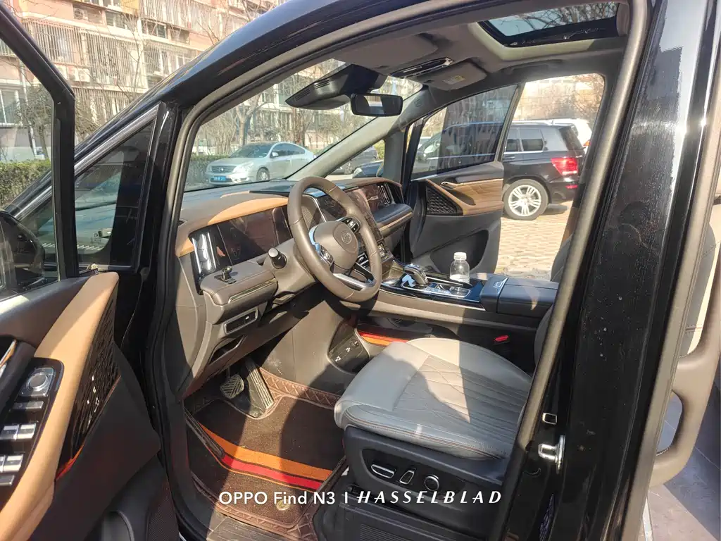 GAC Motor Trumpchi M8 — фото 18