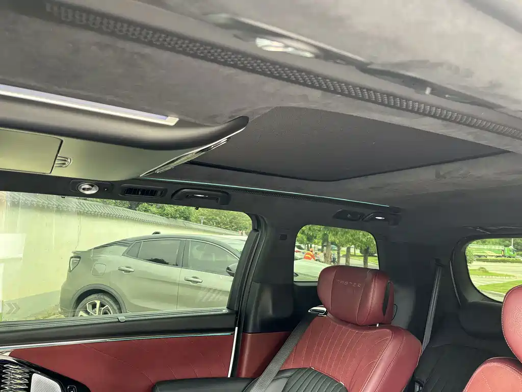 GAC Motor Trumpchi M8 — фото 10