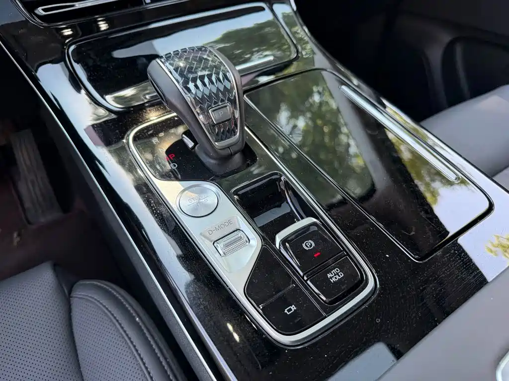 GAC Motor Trumpchi M8 — фото 9