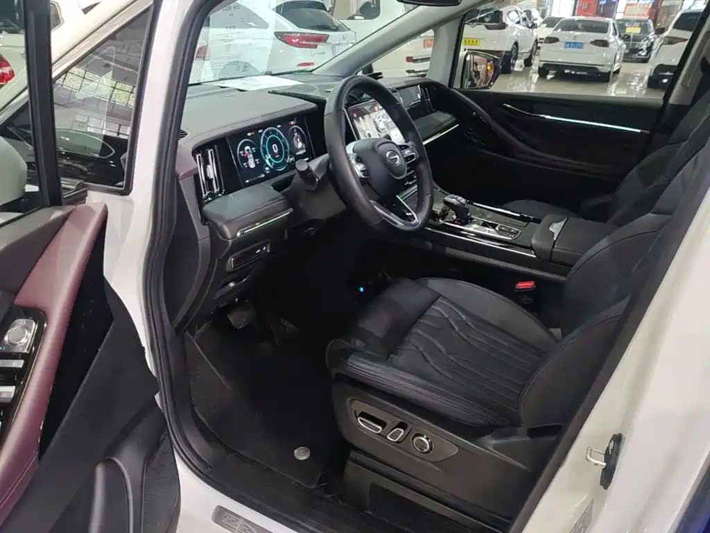 GAC Motor Trumpchi M8 — фото 16