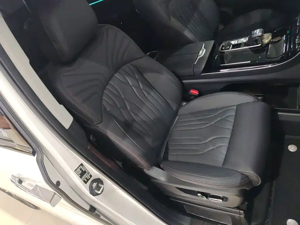 GAC Motor Trumpchi M8 — фото 25