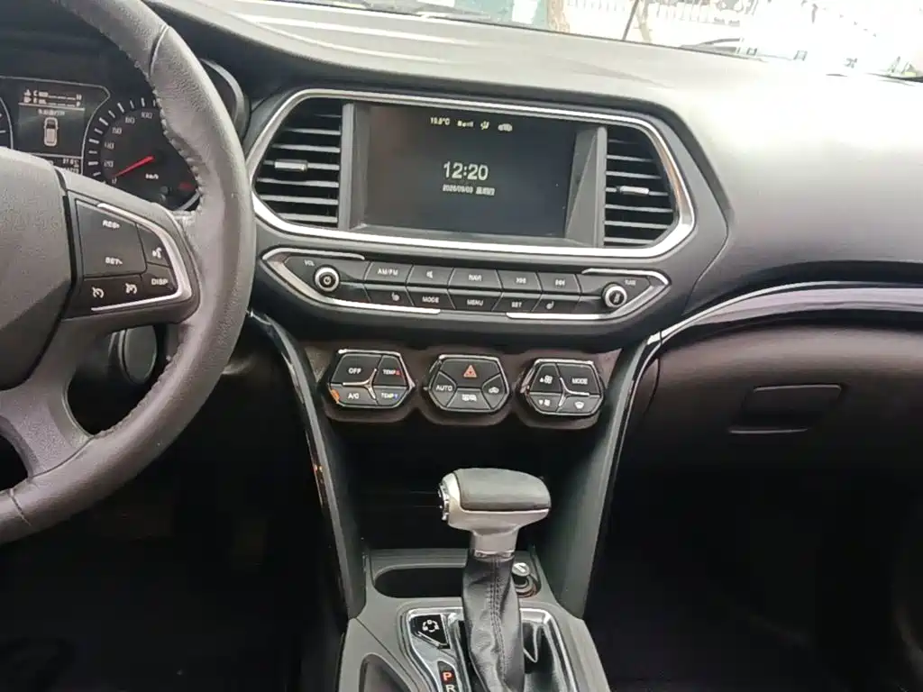 GAC Motor Trumpchi GS4 — фото 13
