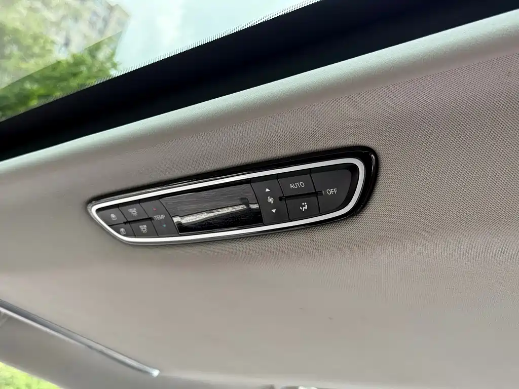 GAC Motor Trumpchi M8 — фото 15