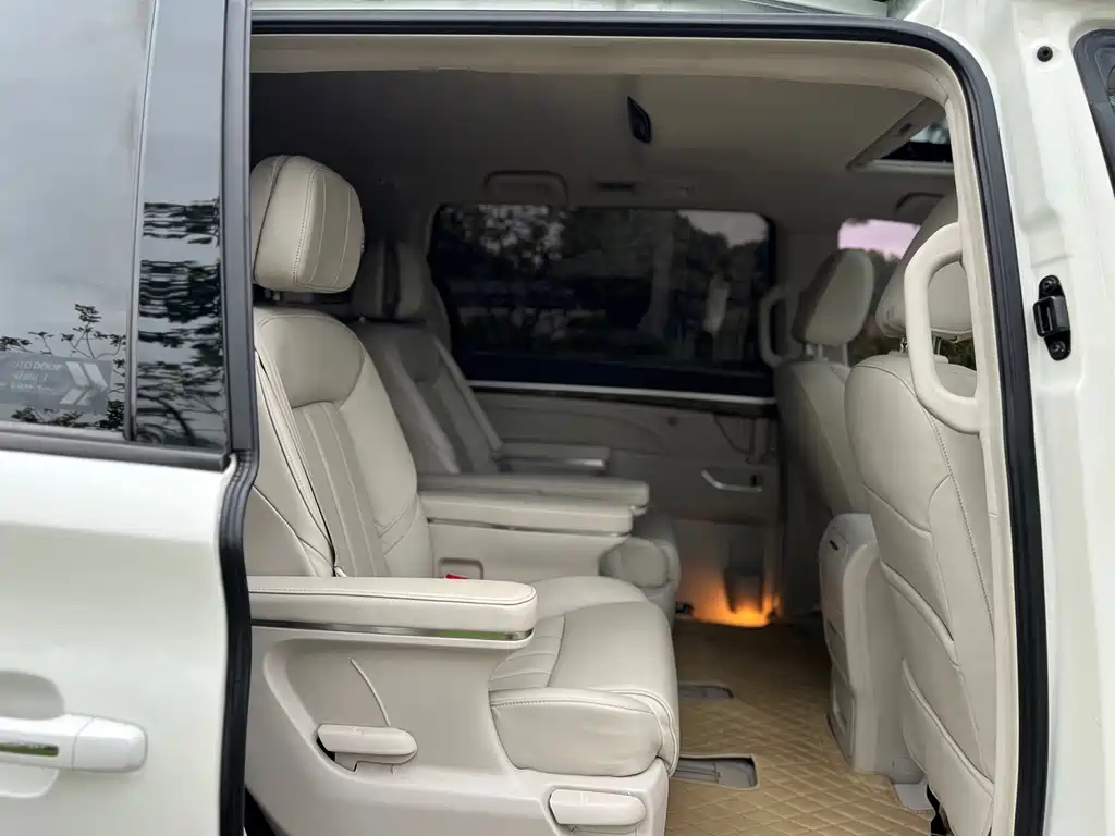 GAC Motor Trumpchi M8 — фото 14