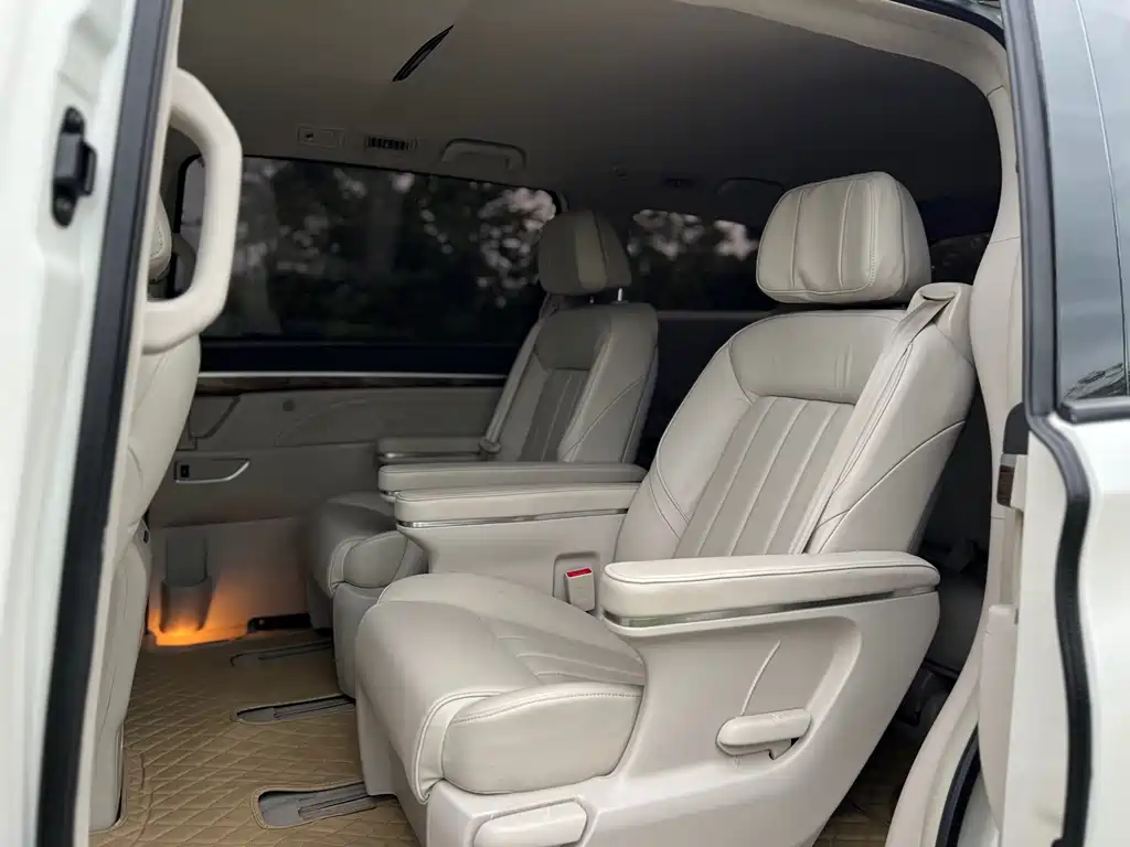 GAC Motor Trumpchi M8 — фото 10