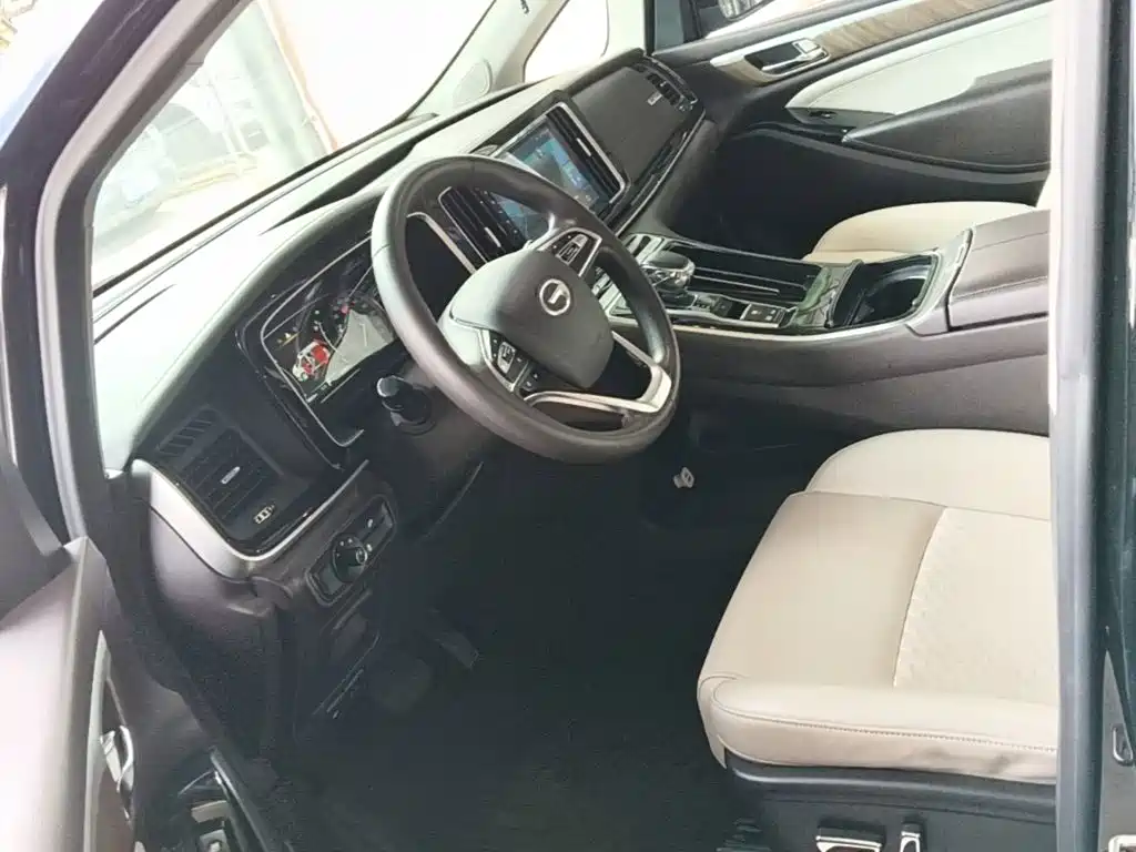 GAC Motor Trumpchi M8 — фото 11
