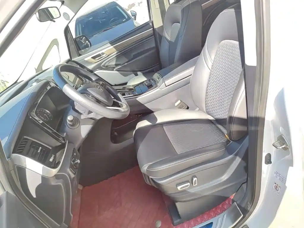 GAC Motor Trumpchi M8 — фото 14