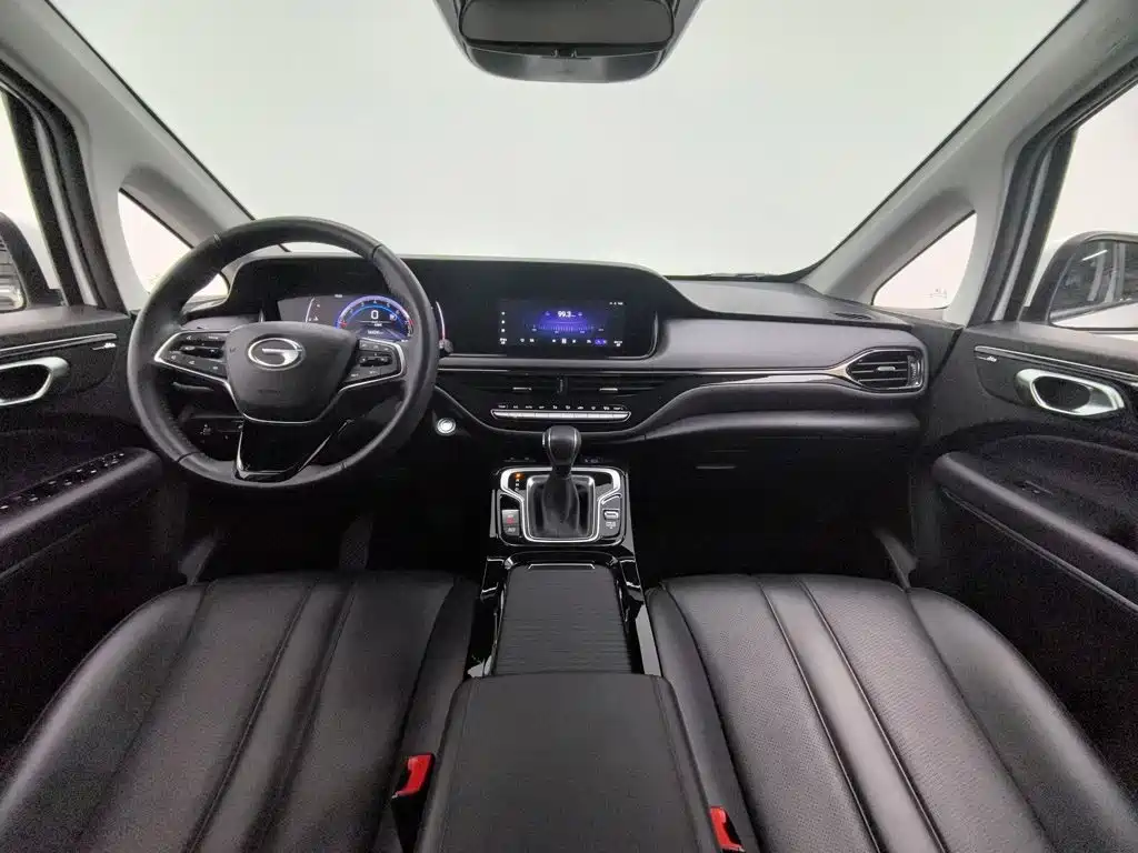 GAC Motor Trumpchi M6 — фото 5