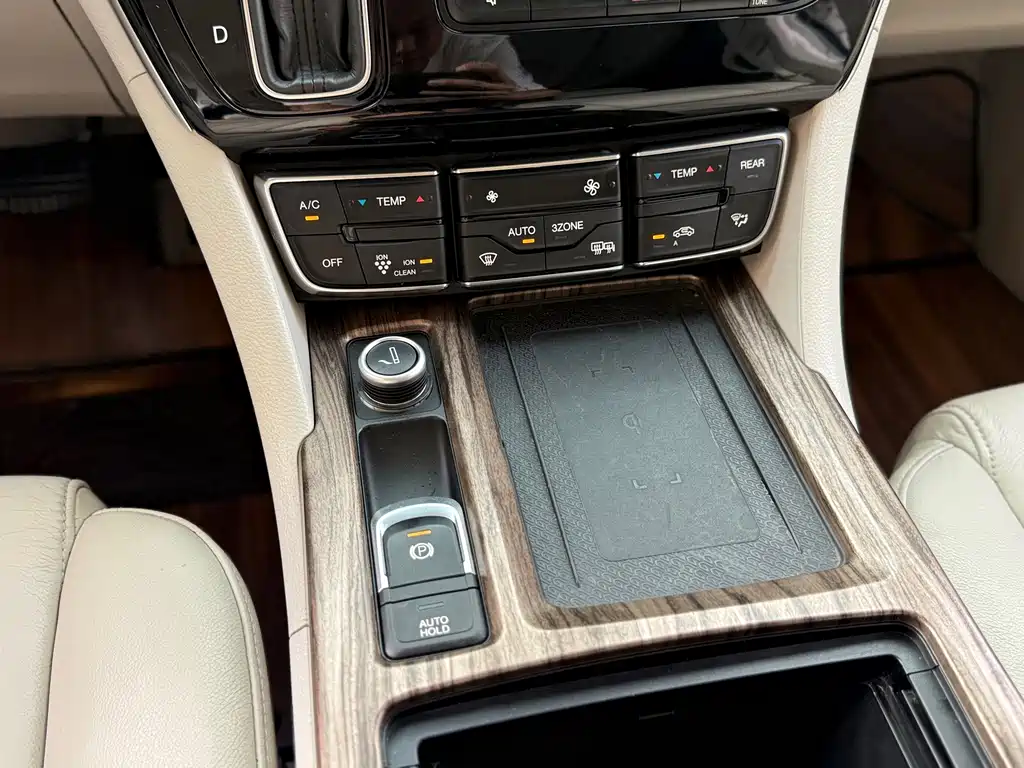 GAC Motor Trumpchi M8 — фото 13