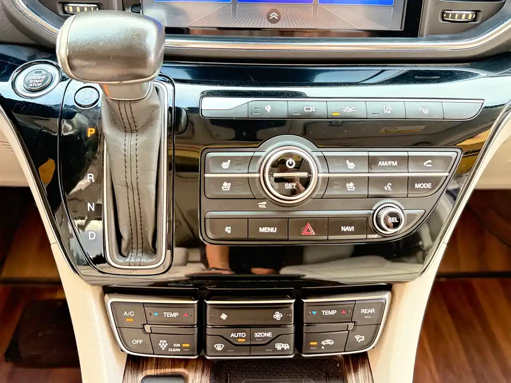 GAC Motor Trumpchi M8 — фото 14